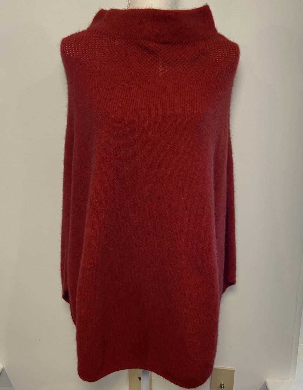 NWT Possum and Merino Wool by Lothlorian Jules Poncho Shawl New Zealand Red New